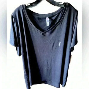 Lularoe 3X black Christy T. V neck short sleeve black with cactus on front. NWT